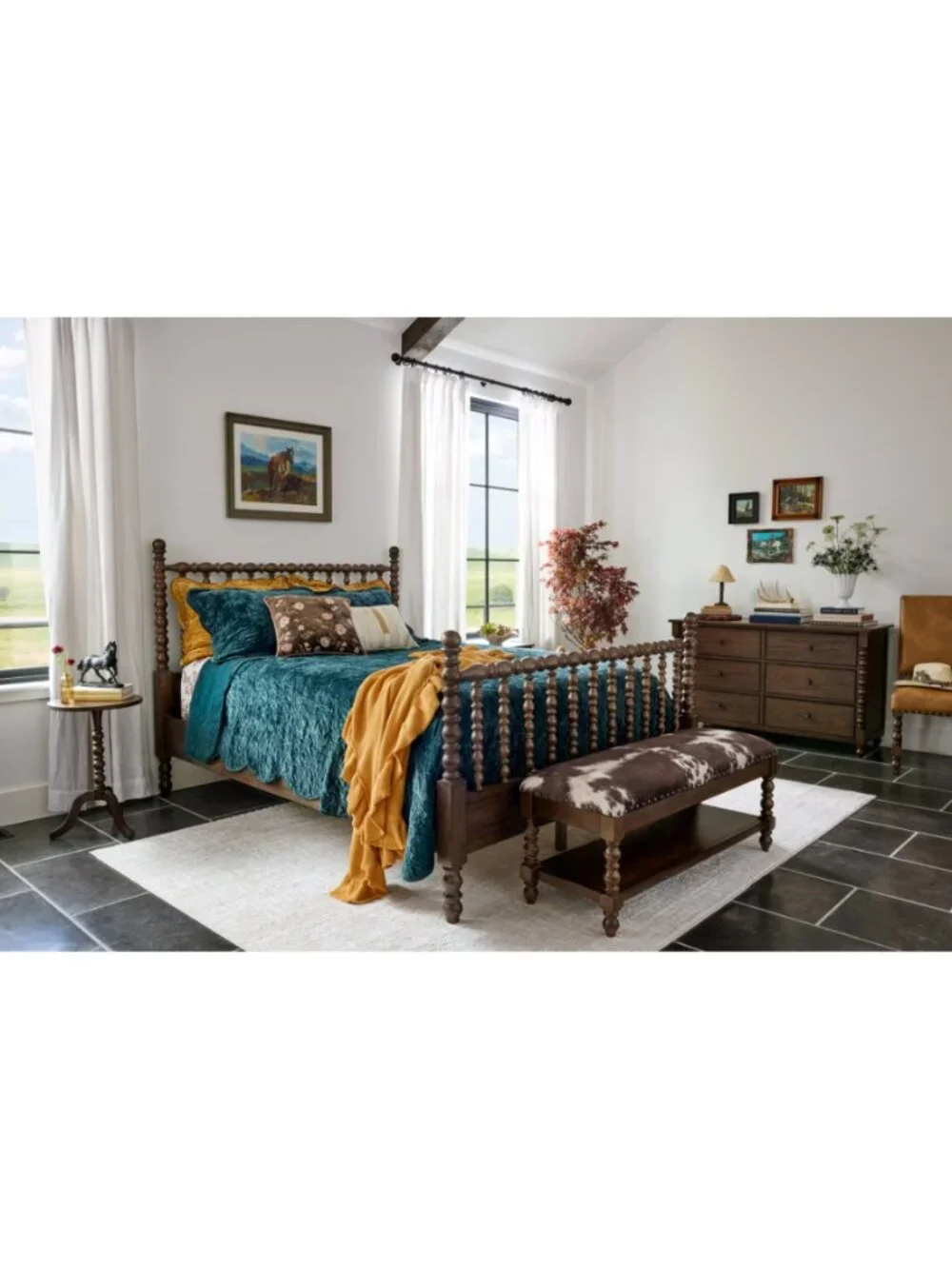 The Pioneer Woman Hawaiian Blue Cottage Eloise Floral 100% Poly Velvet Quilt